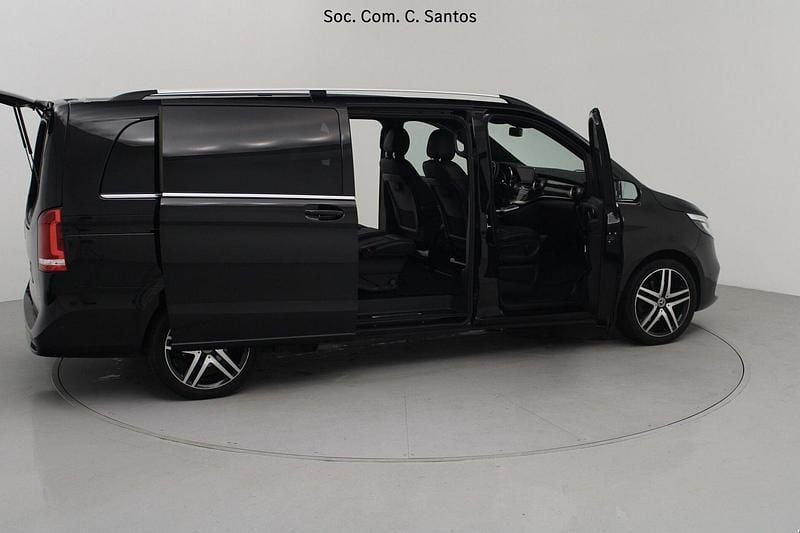 Usado Mercedes V250 Avantgarde 190 HP (139 kW) 2022 Preto Monovolume