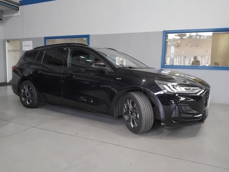 Usado Ford Focus ST-Line 125 HP (91 kW) 2024 Preto Carrinha