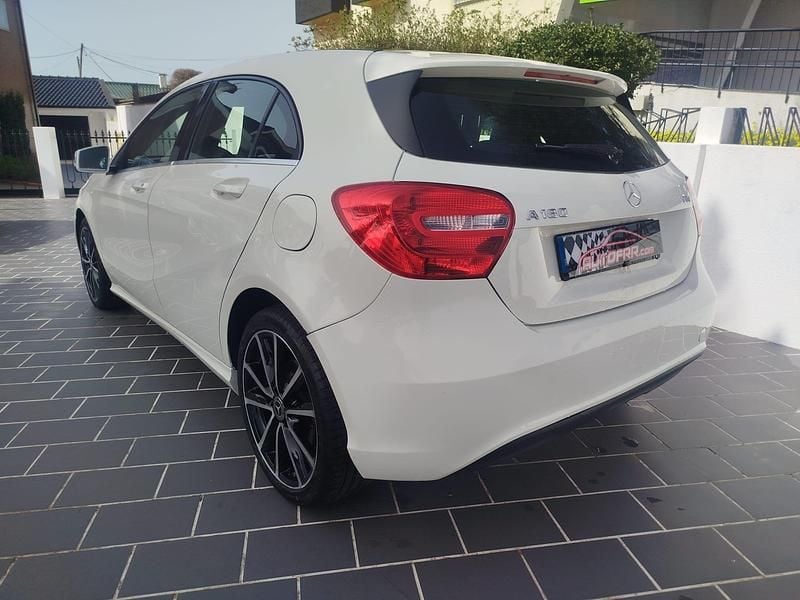 Usado Mercedes A180 Urban 109 HP (80 kW) 2014 Branco