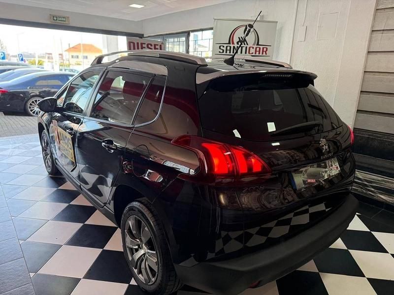 Usado Peugeot 2008 Allure 100 HP (73 kW) 2016 Preto SUV