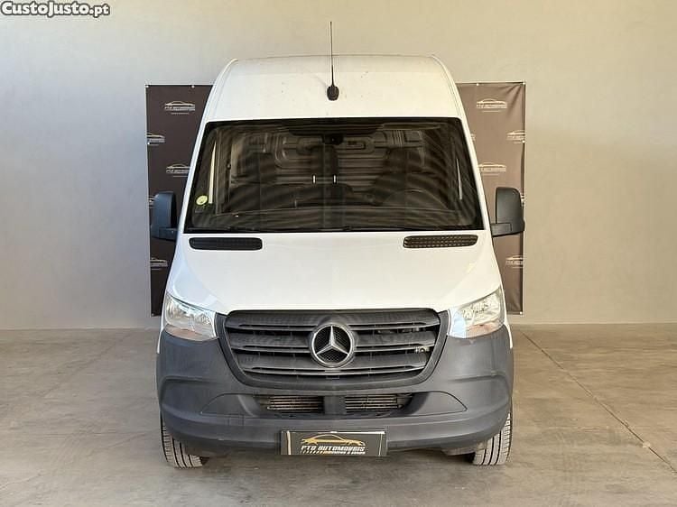 Branco Usado 2019 Mercedes Sprinter Van | € 23.898 (Preço justo) - Imagem 1/1