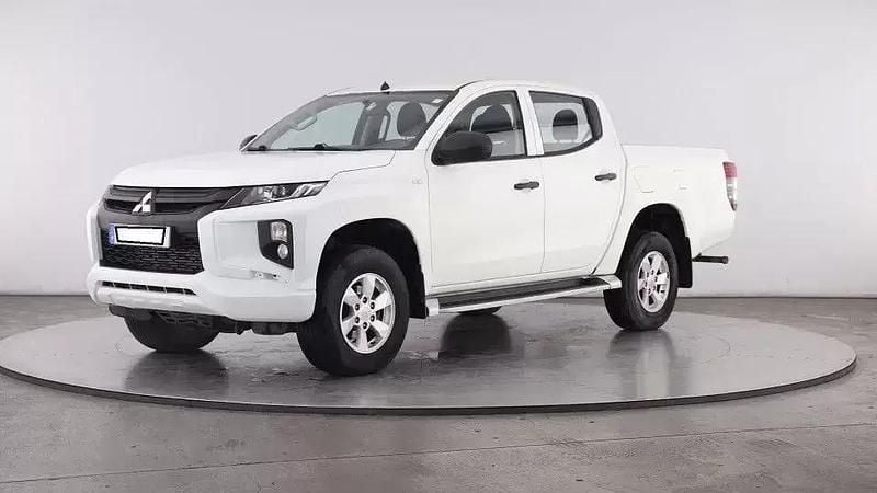 Branco Usado 2022 Mitsubishi L200 Intense Pickup | € 32.999 (Preço justo) - Imagem 1/4