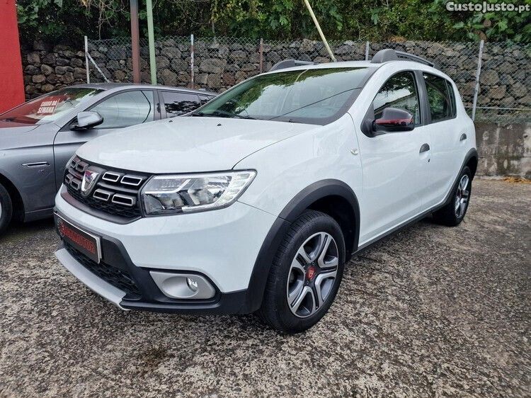 Branco Usado 2020 Dacia Sandero Comfort Citadino | € 13.500 (Preço justo) - Imagem 1/1
