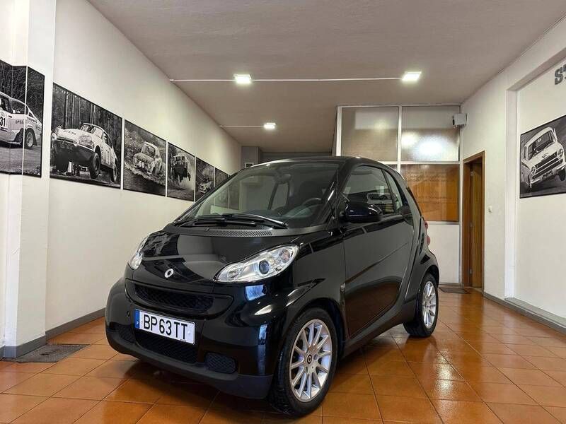 Preto Usado 2011 Smart ForTwo Coupé Pure Coupé | € 7.300 (Preço justo) - Imagem 1/4