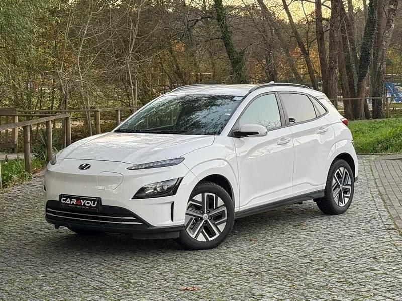 Branco Usado 2022 Hyundai Kauai Premium SUV | € 18.250 (Bom preço) - Imagem 1/4