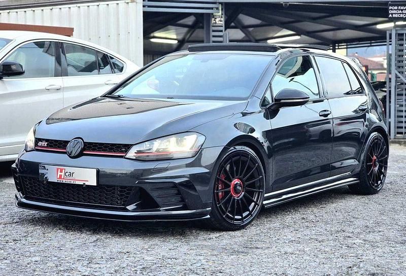 Usado VW Golf VII GTI Clubsport 265 HP (194 kW) 2016 Sedan