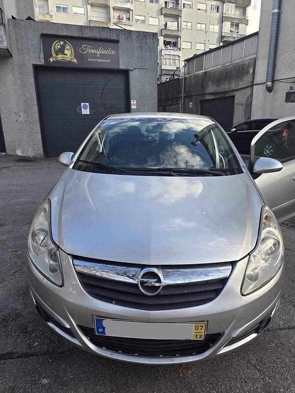 Usado Opel Corsa 80 HP (58 kW) 2007 Cinzento Citadino