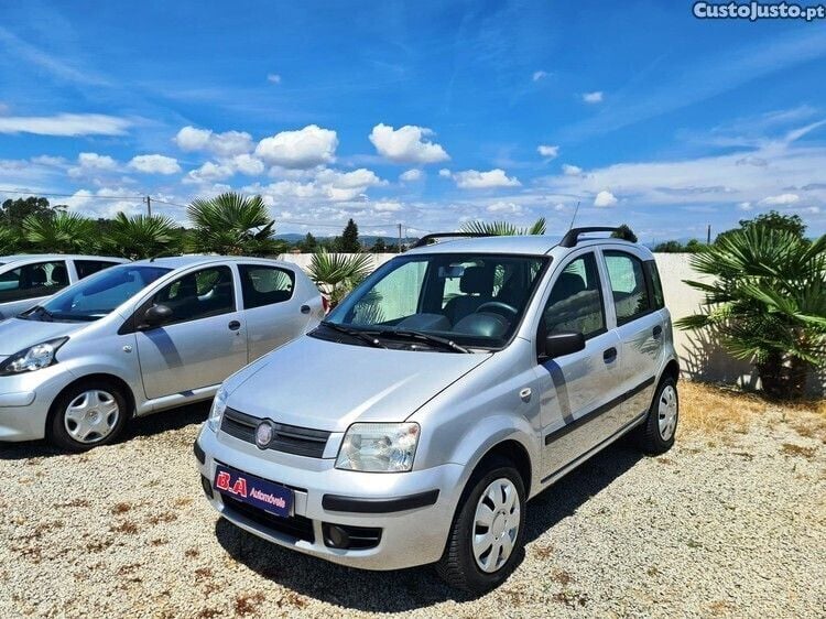 Cinza Usado 2009 Fiat Panda Citadino | € 4.900 - Imagem 1/1