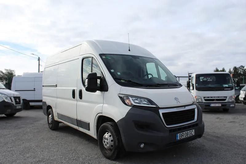 Usado Peugeot Boxer 130 HP (95 kW) 2017 Branco Van