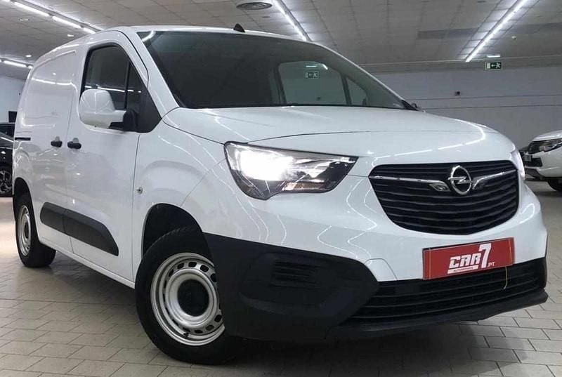 Branco Usado 2019 Opel Combo Monovolume | € 12.990 (Bom preço) - Imagem 1/4