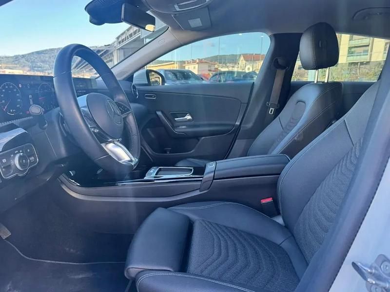 Usado Mercedes CLA180 Shooting Brake Advanced 116 HP (85 kW) 2024 Branco digital Carrinha