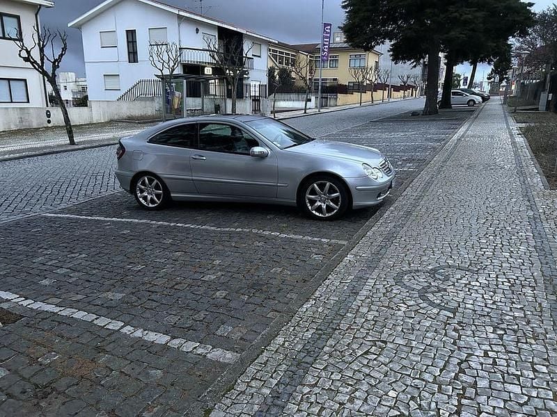 Usado 2001 Mercedes C220 Coupé | € 6.900 (Preço justo) - Imagem 1/4