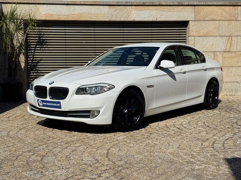 Branco Usado 2011 BMW 520 Sedan | € 16.990 (Preço elevado) - Imagem 1/4