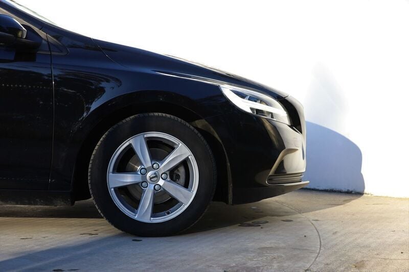 Usado Volvo V40 Momentum 120 HP (88 kW) 2017 019  preto Carrinha