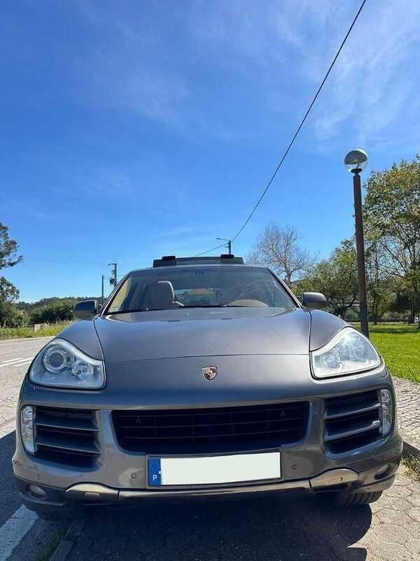 Cinzento Usado 2009 Porsche Cayenne SUV | € 26.900 - Imagem 1/4