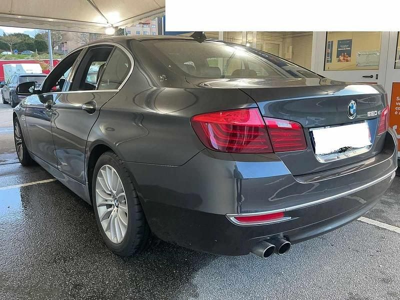 Usado BMW 520 190 HP (139 kW) 2015 Cinzento Sedan