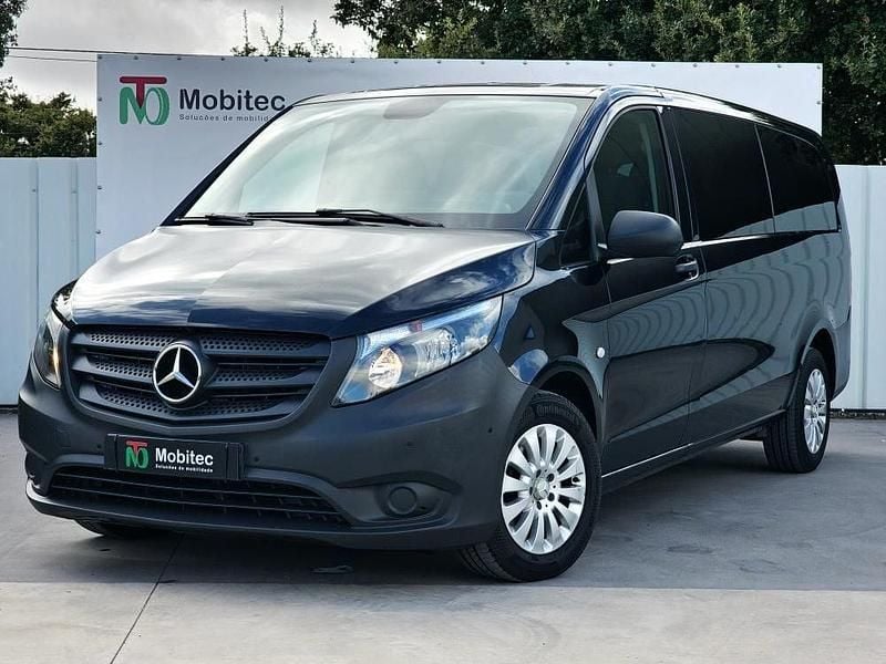 Usado Mercedes Vito 163 HP (119 kW) 2018 Preto Van