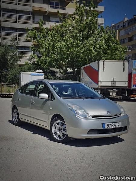 Cinza Usado 2005 Toyota Prius Citadino | € 4.900 - Imagem 1/1