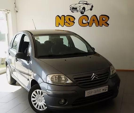 Cinzento Usado 2005 Citroën C3 Citadino | € 4.900 (Caro) - Imagem 1/4