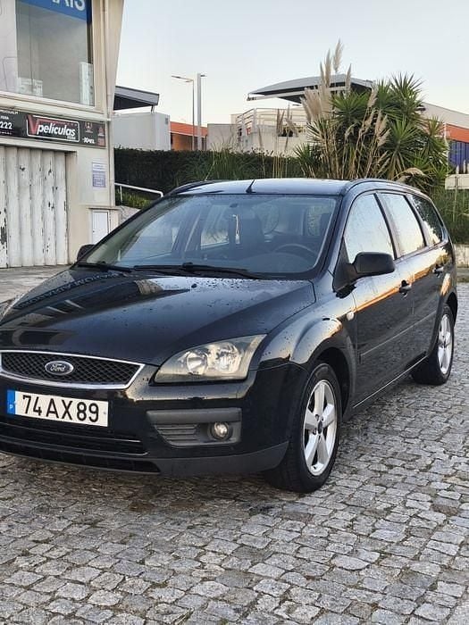 Usado 2005 Ford Focus Sedan | € 3.000 (Preço justo) - Imagem 1/4