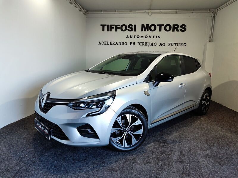 Cinza Usado 2022 Renault Clio V LIMITED | € 17.250 (Preço justo) - Imagem 1/4