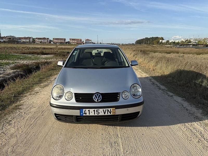 Usado 2003 VW Polo Sedan | € 1.000 - Imagem 1/4
