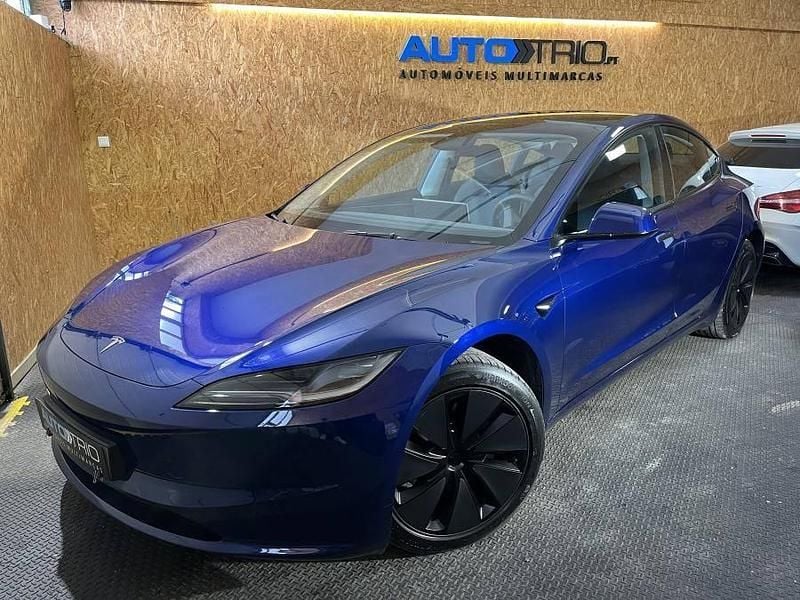 Azul Usado 2023 Tesla Model 3 Sedan | € 38.900 (Caro) - Imagem 1/4