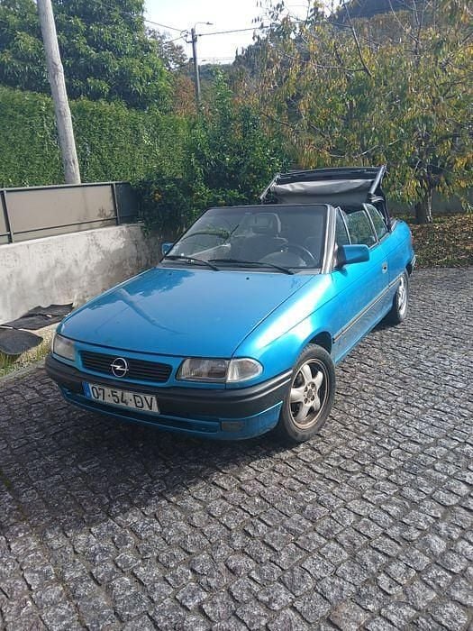 Usado Opel Astra 75 HP (55 kW) 1994 Cabrios