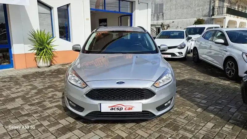 Usado Ford Focus Trend+ 120 HP (88 kW) 2016 Cinza prata Carrinha