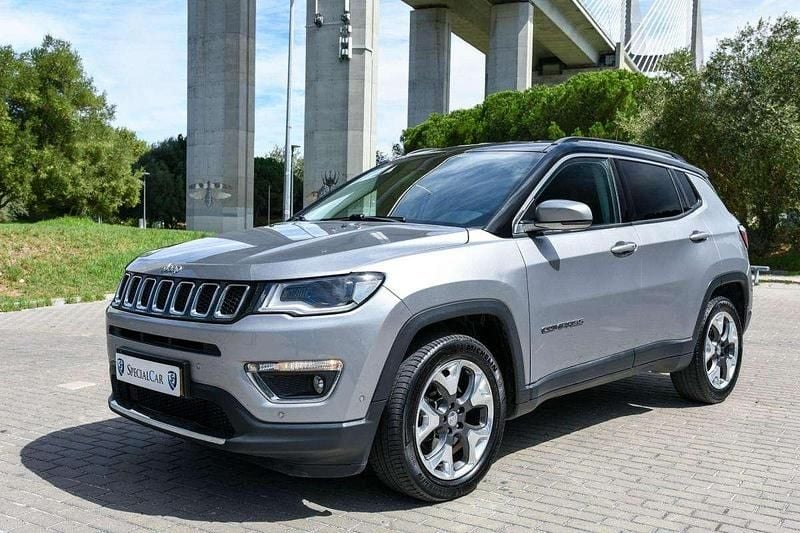Cinza Usado 2019 Jeep Compass Limited SUV | € 19.950 (Preço justo) - Imagem 1/4