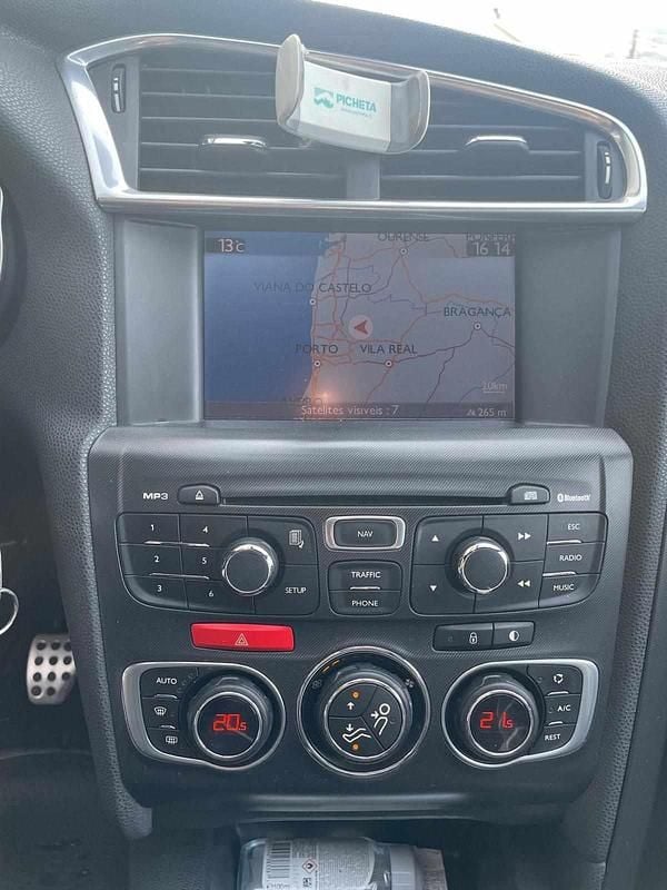 Usado Citroën DS4 111 HP (81 kW) 2011 Branco Citadino