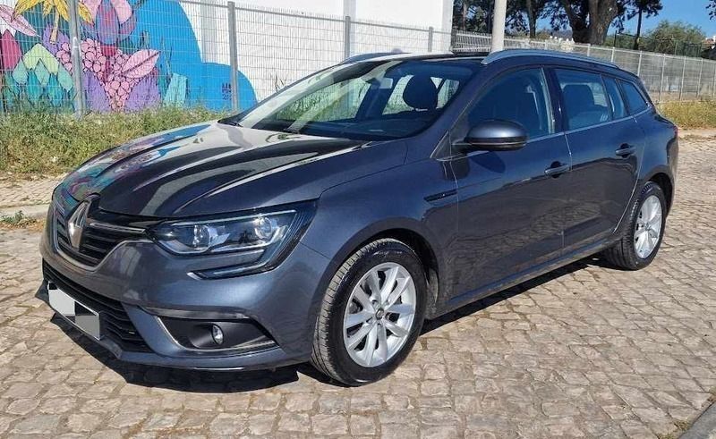 Usado Renault Mégane GrandTour 110 HP (80 kW) 2018 Cinzento Carrinha