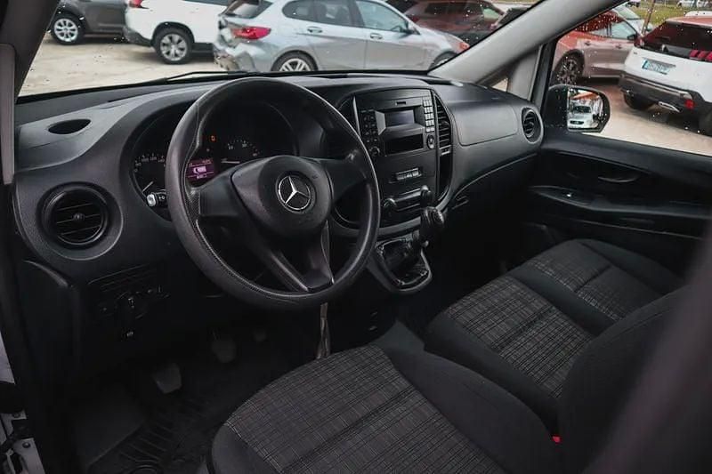 Usado Mercedes Vito 114 HP (83 kW) 2019 Branco Van