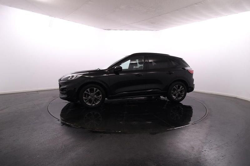 Usado Ford Kuga 120 HP (88 kW) 2022 Preto SUV