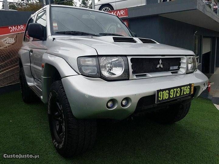 Vendido Mitsubishi Pajero DESERT 2.8 . Carros usados para venda