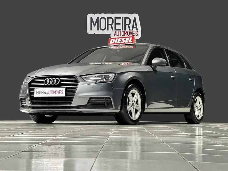 Cinza Usado 2020 Audi A3 Sedan | € 18.499 (Preço justo) - Imagem 1/4