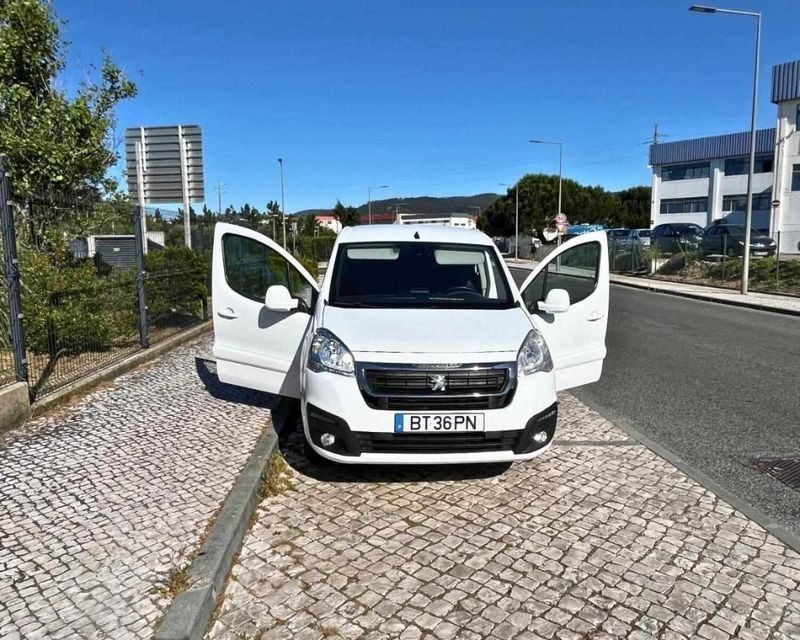 Branco Usado 2017 Peugeot Partner Monovolume | € 9.950 - Imagem 1/4