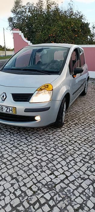 Usado 2004 Renault Modus Monovolume | € 1.650 (Super Preço) - Imagem 1/4