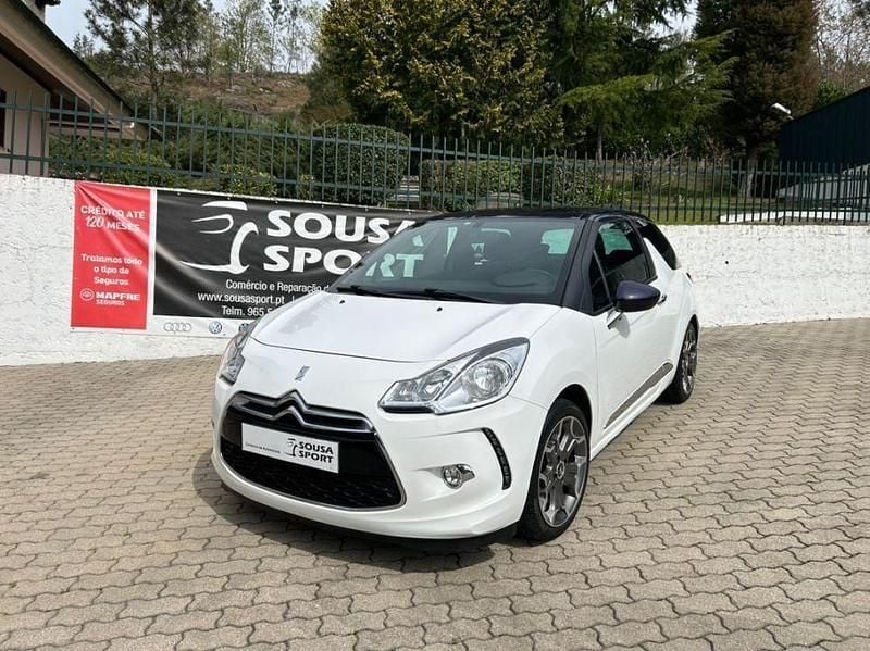 Branco Usado 2015 DS Automobiles DS3 Be Chic Citadino | € 8.990 (Preço justo) - Imagem 1/4