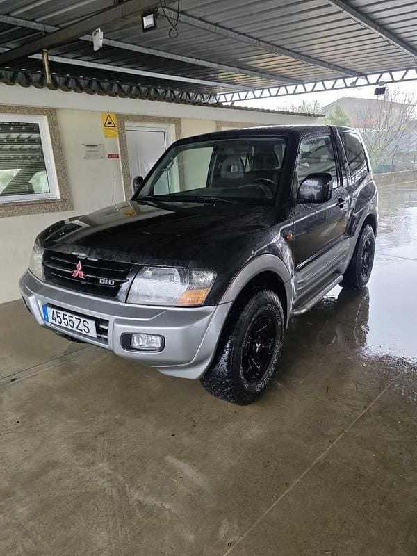 Usado Mitsubishi Pajero 165 HP (121 kW) 2000 Preto SUV