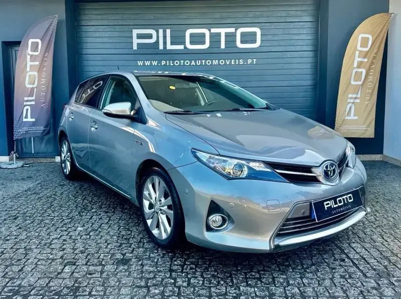 Cinza Usado 2015 Toyota Auris Hybrid Comfort | € 14.990 (Bom preço) - Imagem 1/4