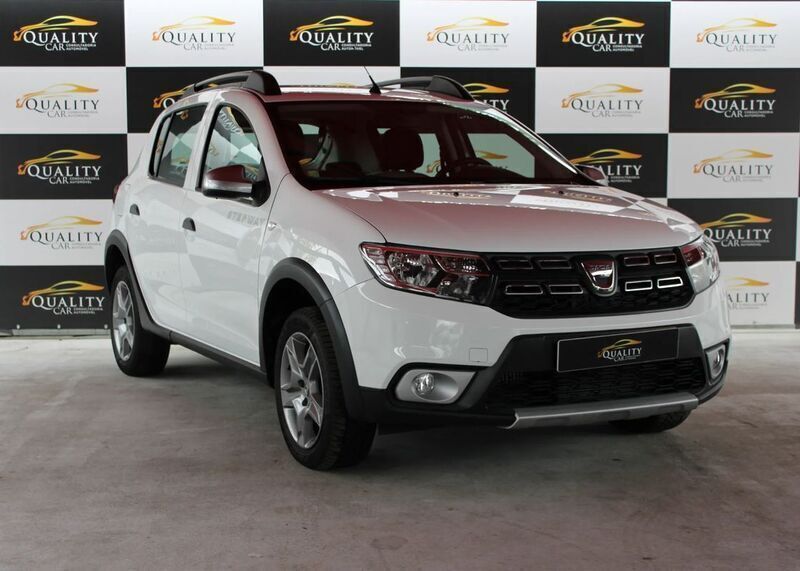 Branco Usado 2020 Dacia Sandero Stepway Citadino | € 12.990 (Preço justo) - Imagem 1/4