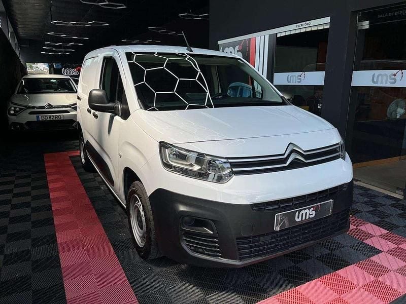 Branco Usado 2023 Citroën Berlingo Monovolume | € 15.500 (Super Preço) - Imagem 1/4