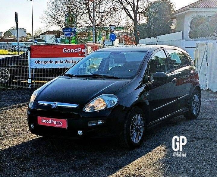 Preto Usado 2011 Fiat Punto Evo Life Citadino | € 7.800 (Caro) - Imagem 1/4