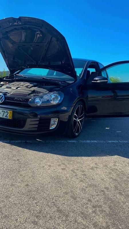 Preto Usado 2010 VW Golf VI GTD Citadino | € 13.000 (Preço justo) - Imagem 1/4