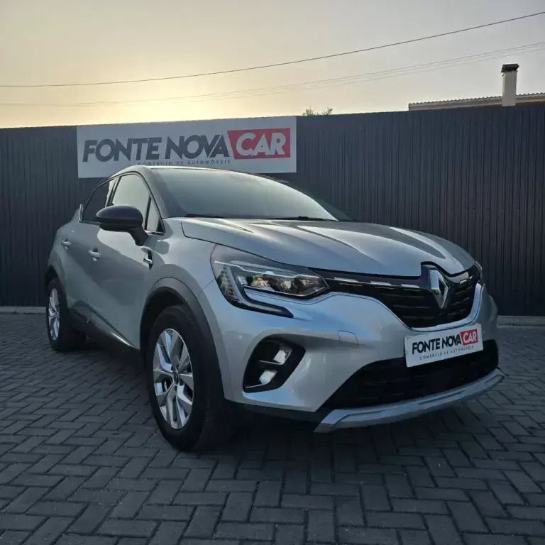 Cinzento platina/tecto preto e Usado 2021 Renault Captur Techno SUV | € 18.950 (Preço justo) - Imagem 1/4