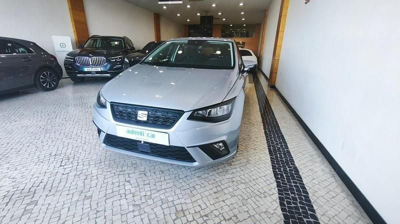 Cinza Usado 2023 Seat Ibiza Style | € 17.800 (Preço justo) - Imagem 1/4