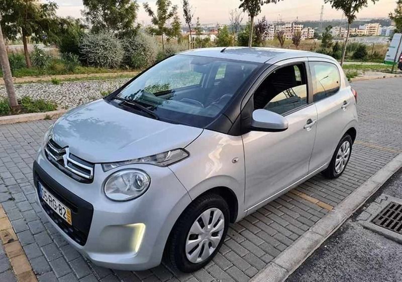 Cinzento Usado 2016 Citroën C1 Feel Citadino | € 8.000 (Bom preço) - Imagem 1/4