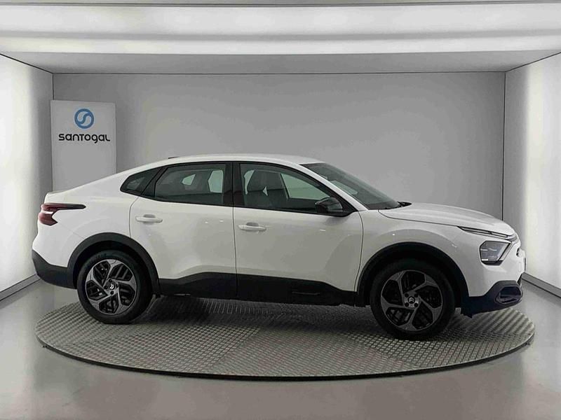 Branco Usado 2024 Citroën C4 PureTech Sedan | € 23.490 (Preço justo) - Imagem 1/4