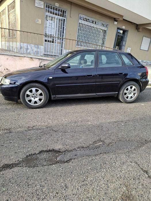 Usado 2000 Audi A3 Sedan | € 3.500 - Imagem 1/4